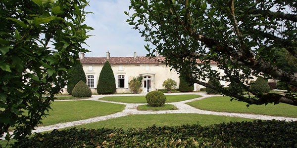 <span>Château </span>Larrivaux